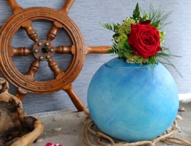 Natururne für Seebestattung 